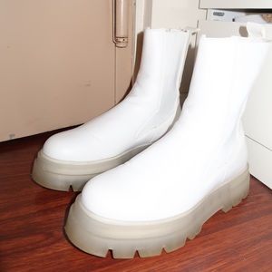 White chunky boots in faux leather